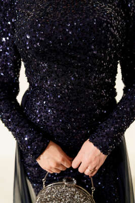 Tül Pelerinli Pul Payet Abiye Elbise Lacivert - Elbise