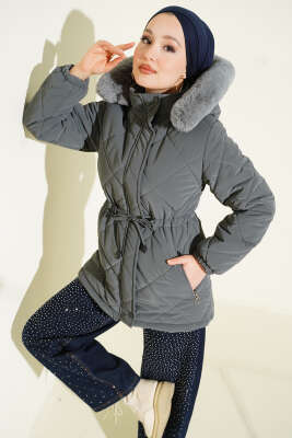 Tünelli Kapüşonlu Kısa Kapitone Mont Füme - MUSTİ