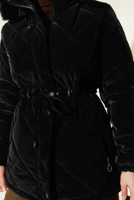 Tünelli Kapüşonlu Kısa Kapitone Mont Siyah - Mont