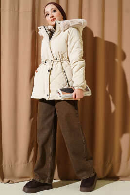 Tünelli Kapüşonlu Kısa Kapitone Mont Taş - Mont