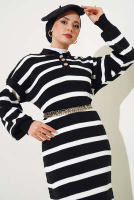 Üç Düğmeli Çizgili Triko Elbise Siyah - Tesettür Elbise