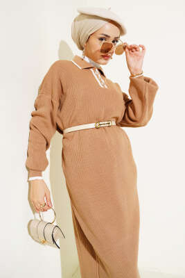 Üç Düğmeli Fitilli Triko Elbise Büsküvi - Tesettür Elbise