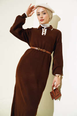 Üç Düğmeli Fitilli Triko Elbise Kahve - Tesettür Elbise