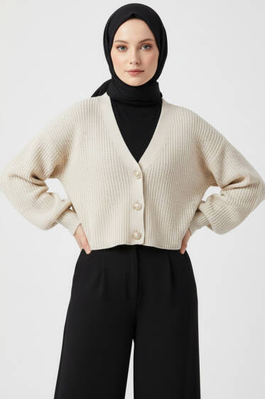 Üç Düğmeli Kısa Triko Hırka Bej - Hırka