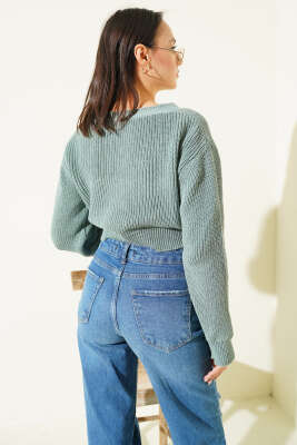 Üç Düğmeli Triko Crop Hırka Çağla Yeşili - Kadın Giyim Modelleri