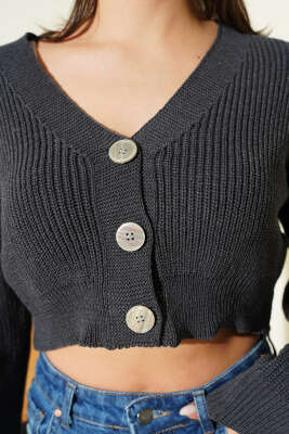 Üç Düğmeli Triko Crop Hırka Füme - Kadın Giyim Modelleri