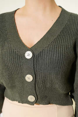 Üç Düğmeli Triko Crop Hırka Haki - Kadın Giyim Modelleri