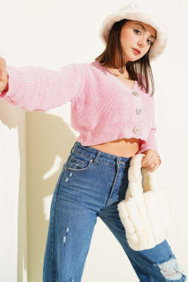 Üç Düğmeli Triko Crop Hırka Pembe - Kadın Giyim Modelleri
