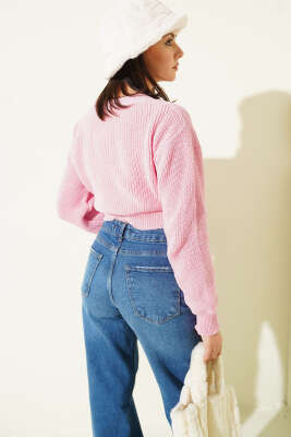 Üç Düğmeli Triko Crop Hırka Pembe - Kadın Giyim Modelleri