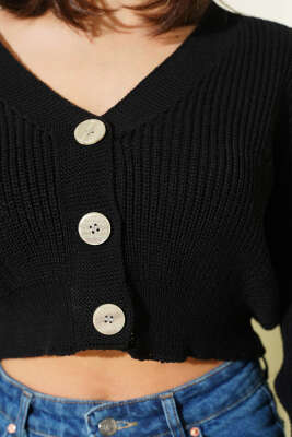 Üç Düğmeli Triko Crop Hırka Siyah - Kadın Giyim Modelleri