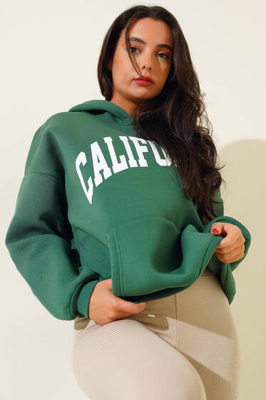 Üç İplik California Baskılı Sweatshirt Zümrüt Yeşili - Kadın Giyim Modelleri