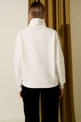 Üç İplik Dik Yaka Sweatshirt Ekru - İndirimli Tesettür Bluz