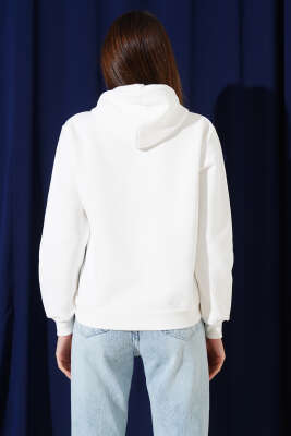 Üç İplik L.A Baskılı Sweatshirt Beyaz - Kadın Giyim Modelleri