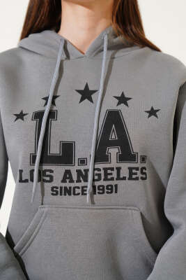 Üç İplik L.A Baskılı Sweatshirt Kayrak Grisi - Kadın Giyim Modelleri