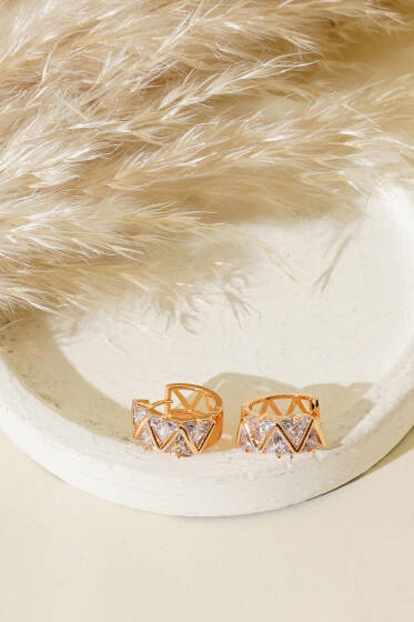 Üçgen Taşlı Küpe Gold - Küpe