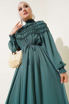 Üstü Lastik Büzgülü Şifon Elbise Yeşil - Tesettür Elbise