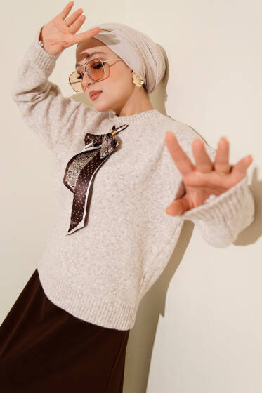 Uzun Fularlı Triko Kazak Bej - Triko Kazak