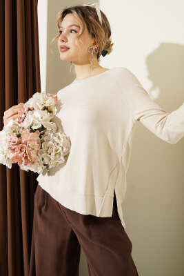 Uzun Kol Yırtmaçlı Viskon Bluz Bej 