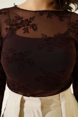 Uzun Kollu Çiçekli Tül Bluz Acı Kahve - Yılın Fırsatı