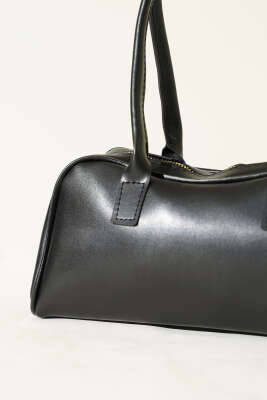 Uzun Kulplu Fermuarlı Baget Çanta Siyah - Kol Çantası