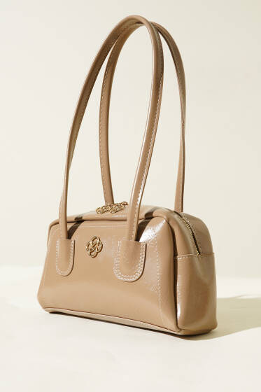 Uzun Kulplu Fermuarlı Rugan Çanta Bej - Kol Çantası