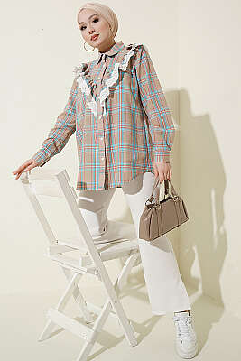 V Brode Fırfırlı Ekoseli Gömlek Bej - Gömlek