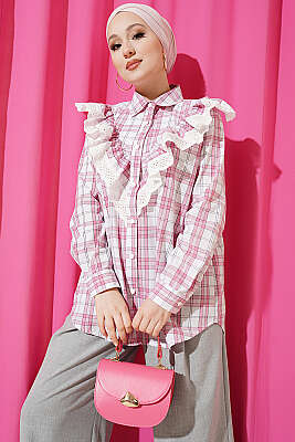 V Brode Fırfırlı Ekoseli Gömlek Pembe - HATUN