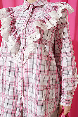 V Brode Fırfırlı Ekoseli Gömlek Pembe - Gömlek