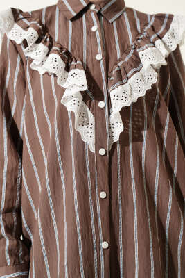 V Güpürlü Çizgili Tunik Kahve - Tunik