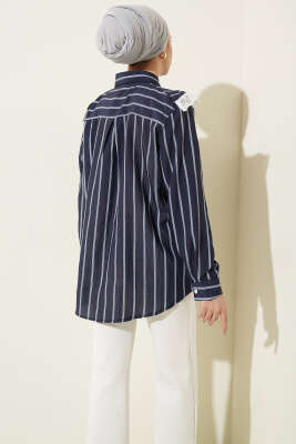 V Güpürlü Çizgili Tunik Lacivert - Tunik