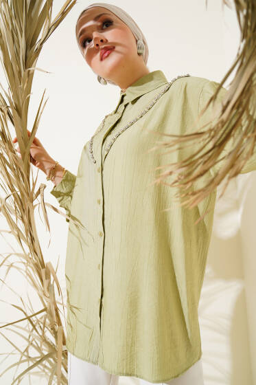 V Taşlı Gömlek Çağla Yeşili - Gömlek