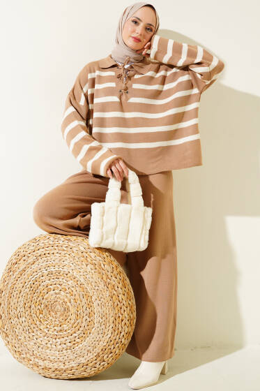 V Yaka Bağcıklı Çizgili Triko İkili Takım Büsküvi - İkili Takım