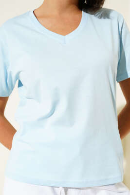 V Yaka Basic T-shirt Bebe Mavi - Kadın Giyim Modelleri