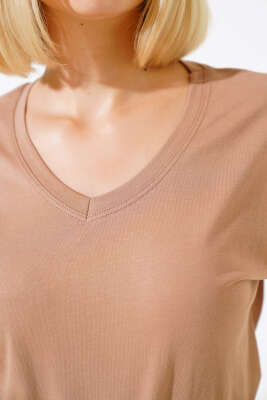 V Yaka Basic T-shirt Latte - Yeni Giyim