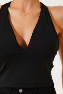 V Yaka Boyundan Bağlamalı Bluz Siyah - Yılın Fırsatı