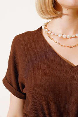 V Yaka Bürümcüklü Elbise Kahve - Kadın Giyim Modelleri