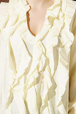 V Yaka Çizgili Fırfırlı Bluz Sarı - Kadın Giyim Modelleri