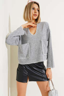 V Yaka Çoban Dikiş Bluz Gri - Kadın Giyim Modelleri