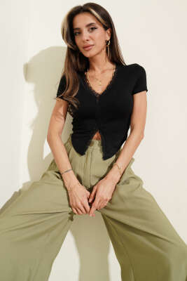 V Yaka Dantelli Crop Siyah - Kadın Giyim Modelleri