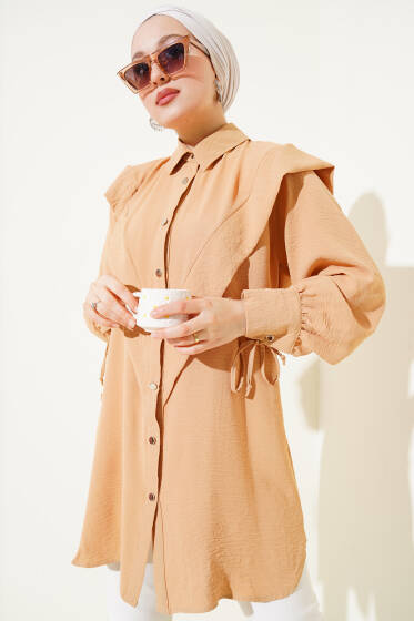 V Yaka Fırfırlı Tunik Bisküvi - Tunik