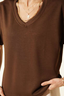 V Yaka Loyşa T-shirt Kahve - Kadın Giyim Modelleri