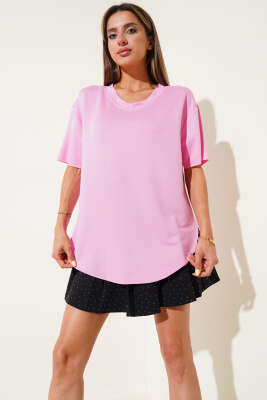 V Yaka Oval Kesim T-Shirt Pembe - Kadın Giyim Modelleri