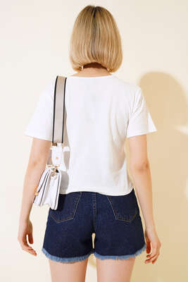 V Yaka Renkli Düğmeli Bluz Ekru - Kadın Giyim Modelleri