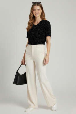 V Yaka Taşlı T-shirt Siyah - Kadın Giyim Modelleri