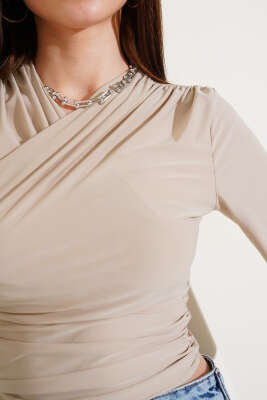 V Yaka Uzun Kol Bluz Bej - Kadın Giyim Modelleri