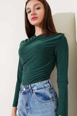 V Yaka Uzun Kol Bluz Zümrüt - Kadın Giyim Modelleri