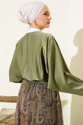 V Yaka Yarasa Kol Saten Bluz Çağla Yeşili - Bluz