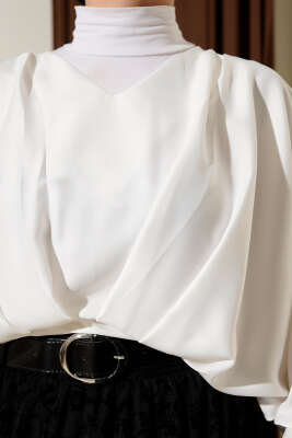 V Yaka Yarasa Kol Saten Bluz Ekru - Bluz