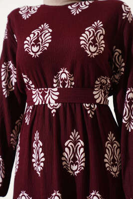 Volanlı Kuşaklı Desenli Bürümcük Elbise Bordo - Tesettür Elbise