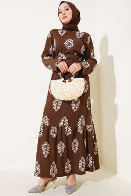 Volanlı Kuşaklı Desenli Bürümcük Elbise Kahve 